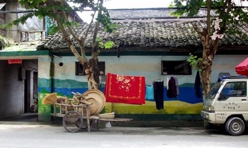 云和街头 色彩鲜艳