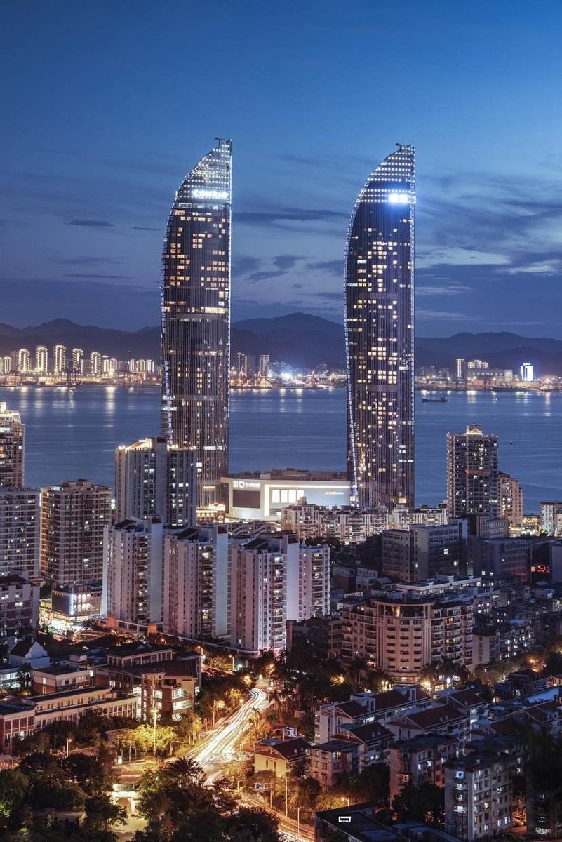 1/124城市摄意窗外·风景一起拾城城市广场摄影厦门#摩天大楼建筑物市