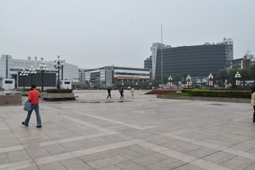 99582