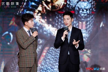 1602352