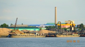 2083589