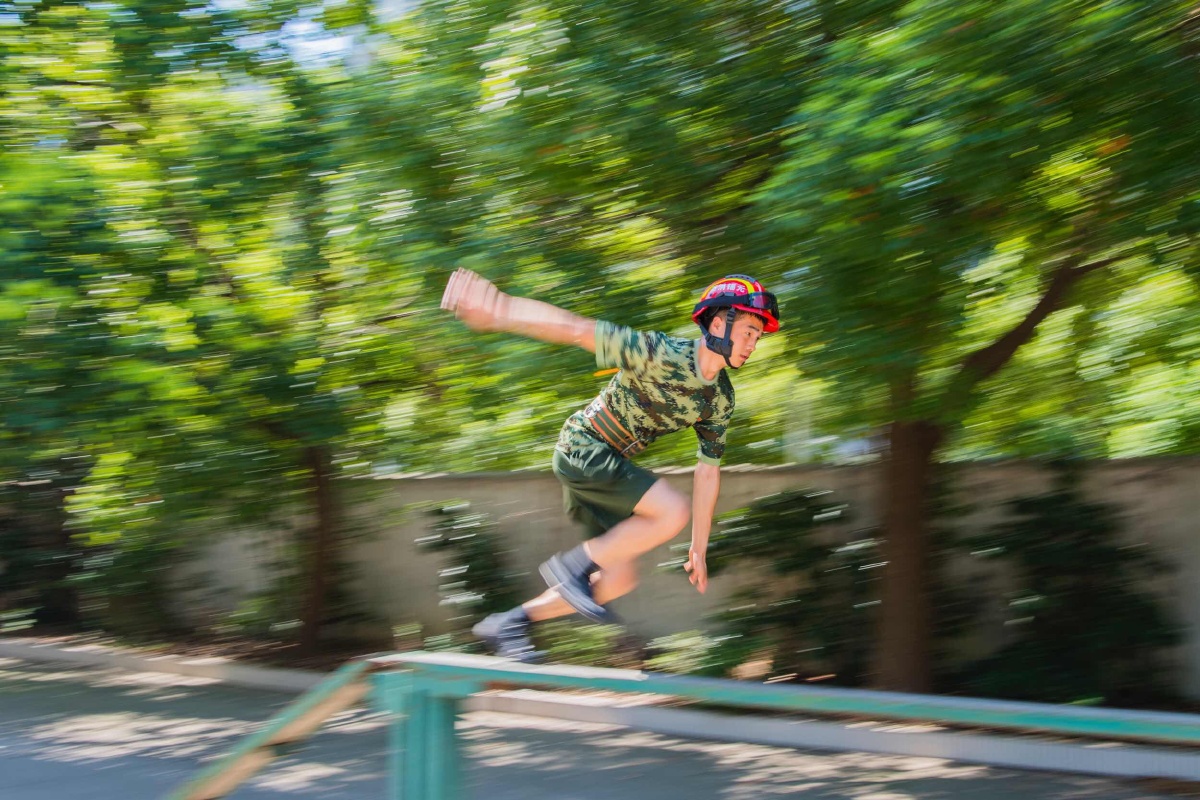 快门1/30秒,群组对焦.