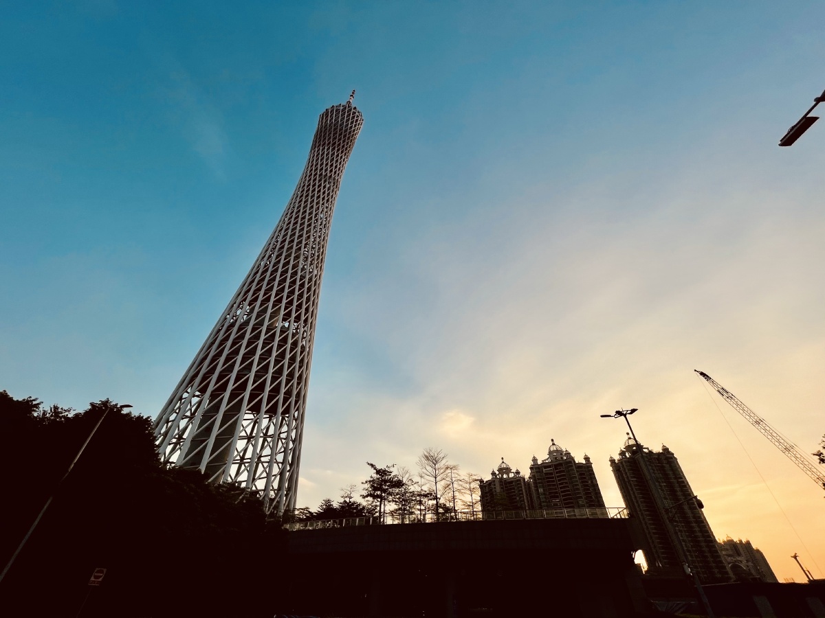 清晨的广州塔