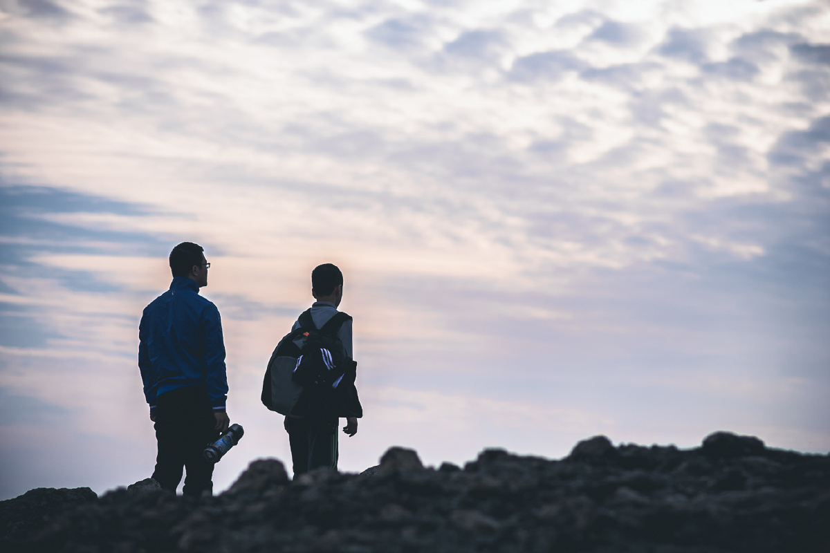 每一个少年都有一个一起看风景的父亲