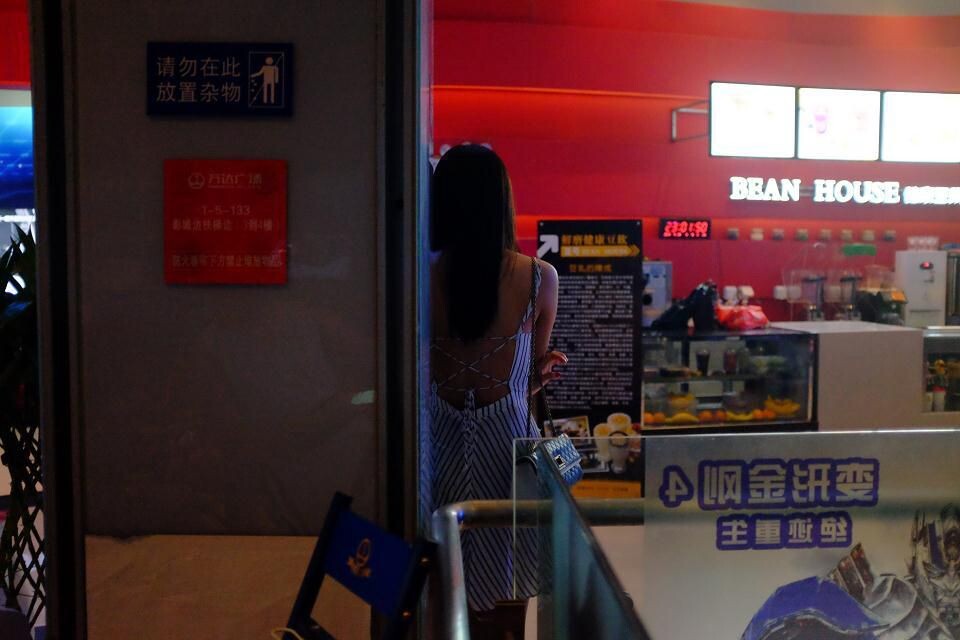 应该再调点高感的，小心脏有点跳，没拍好，唉...