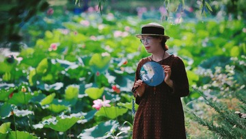 001