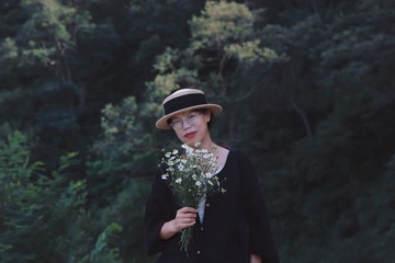 001