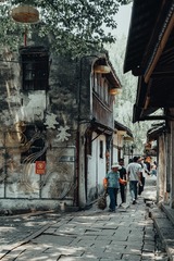 C751E7DB-C172-47BC-8BC9-7A9135F334DA/L0/001