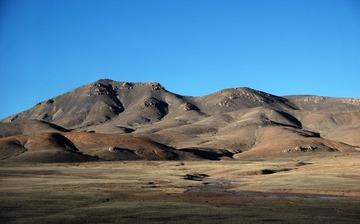 西藏荒山