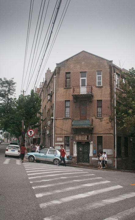 老房子 br /> 08/28/2011, 青岛