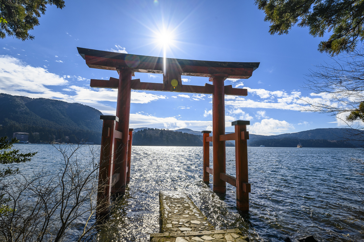 japan箱根神社水中鸟居