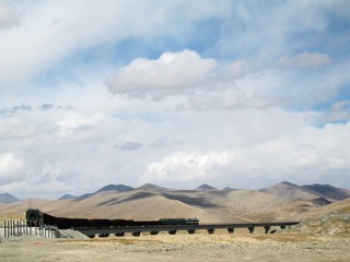 980633