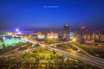 安慧桥上清澈的夜空