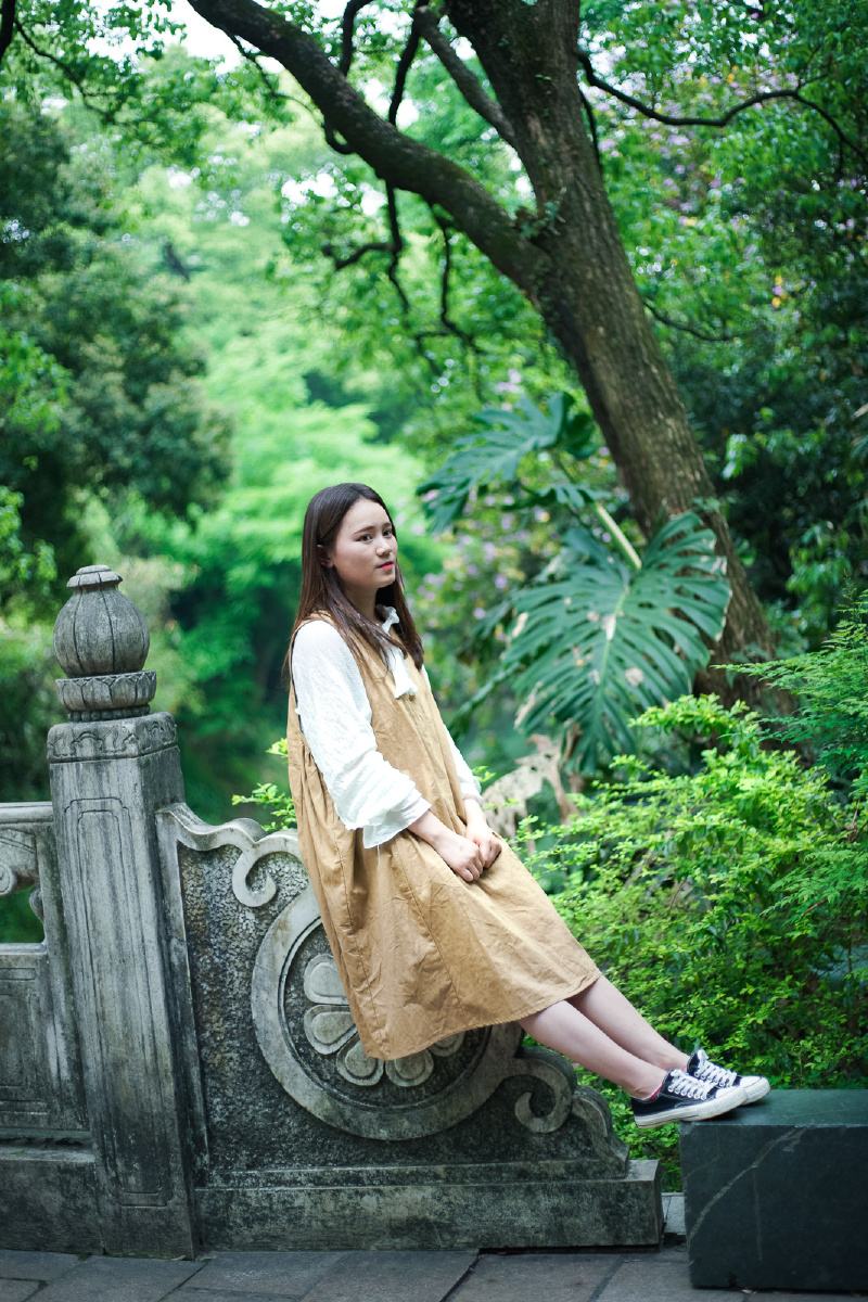 公园草坪人像拍摄