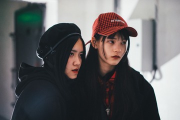 001