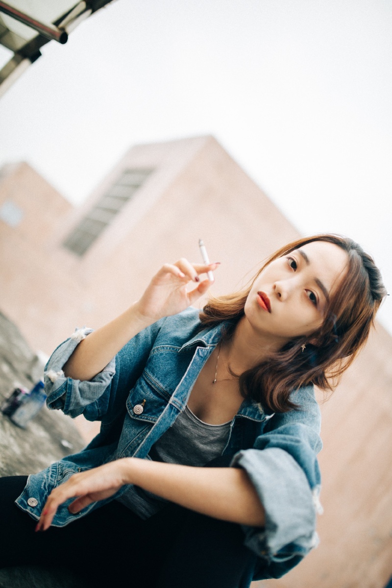 一抹烟能解千愁吗? - 雯籽吖 - 图虫网 - 优质摄影师交流社区