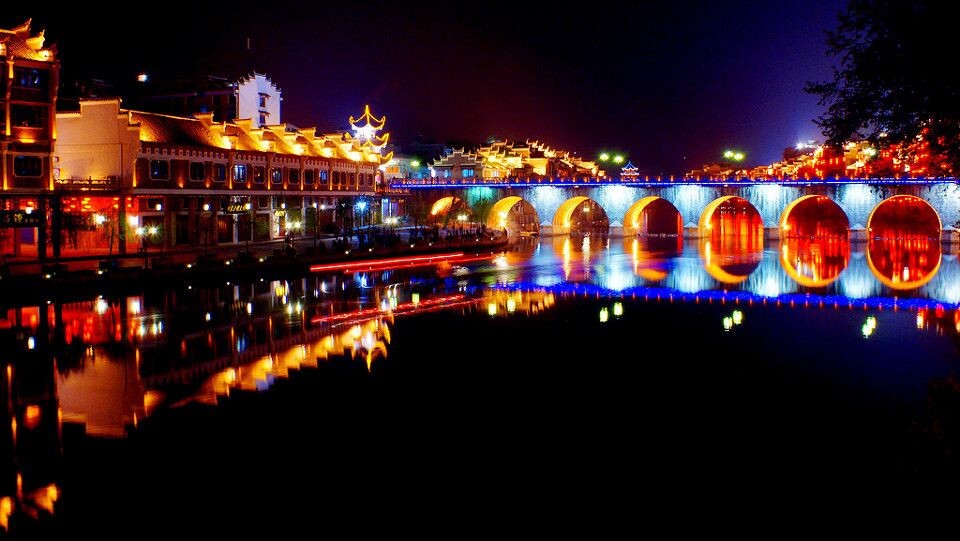镇远古城<br />
