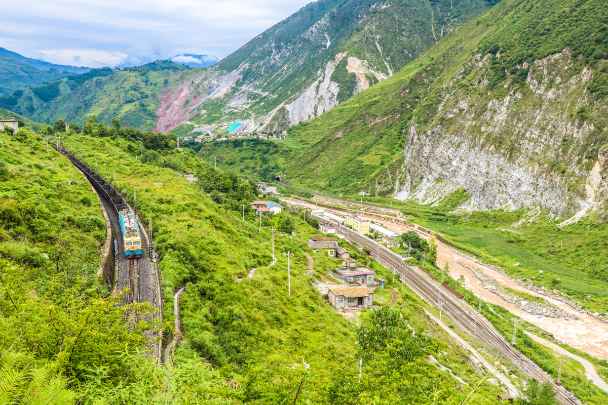 成昆铁路乃托展线
