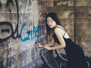 001