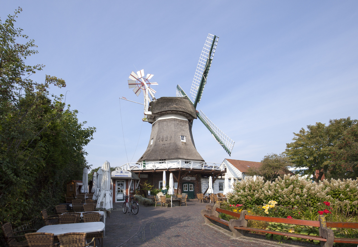 湖面平静的一丝凄美