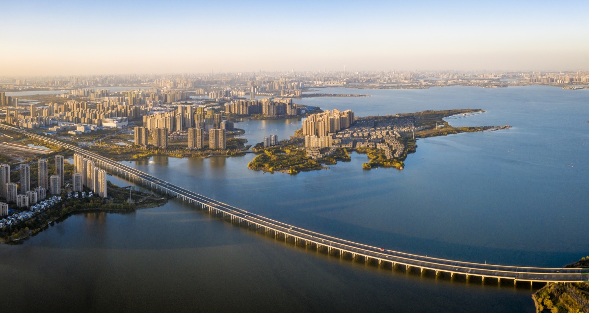 大武汉四环线汤逊湖段风光