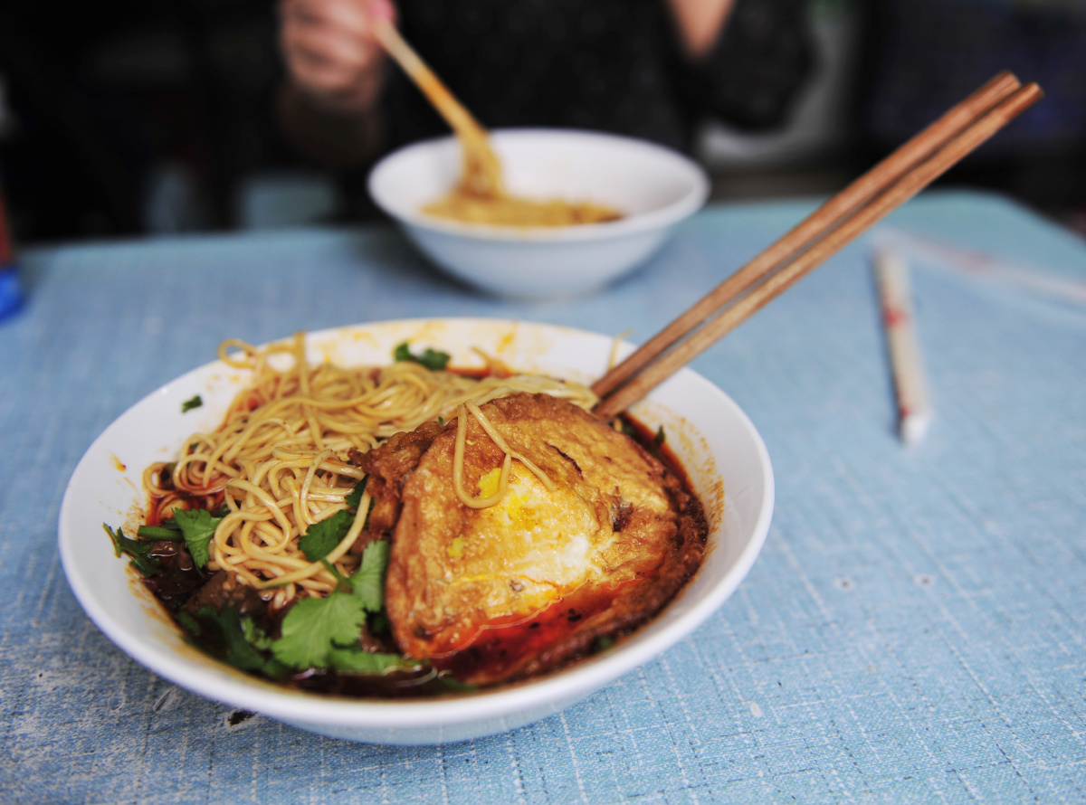 我觉得 一碗小面 要加个煎蛋 才算点睛