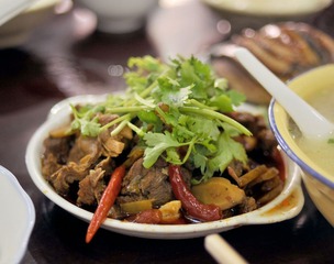 胡记蹄花汤之红烧羊肉
