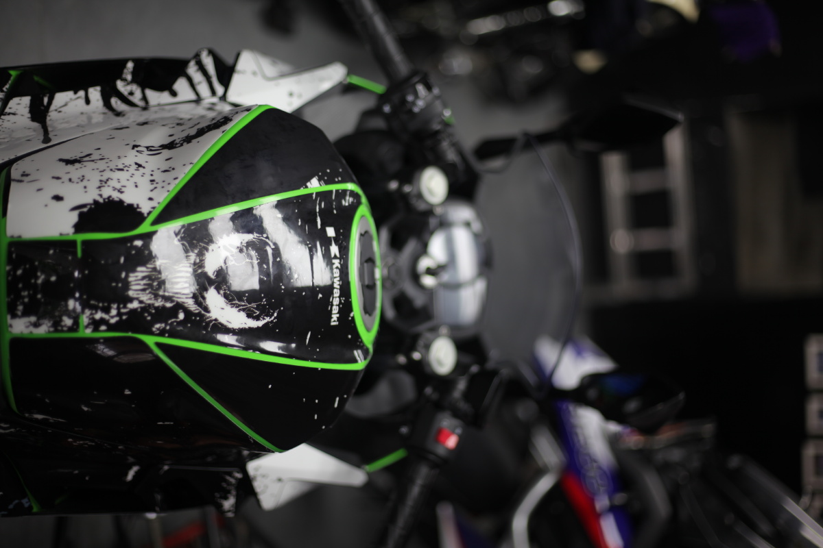 川崎ninja400原厂绿改毒液版画