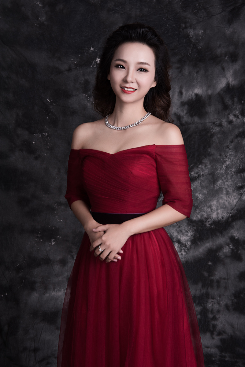 棚拍礼服照一组 - 摄影师_小柯 - 图虫网 - 优质摄影师交流社区