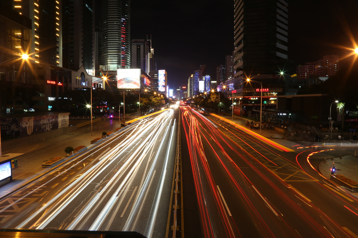 摄于深圳市深南中路天桥上 6d 24-105l