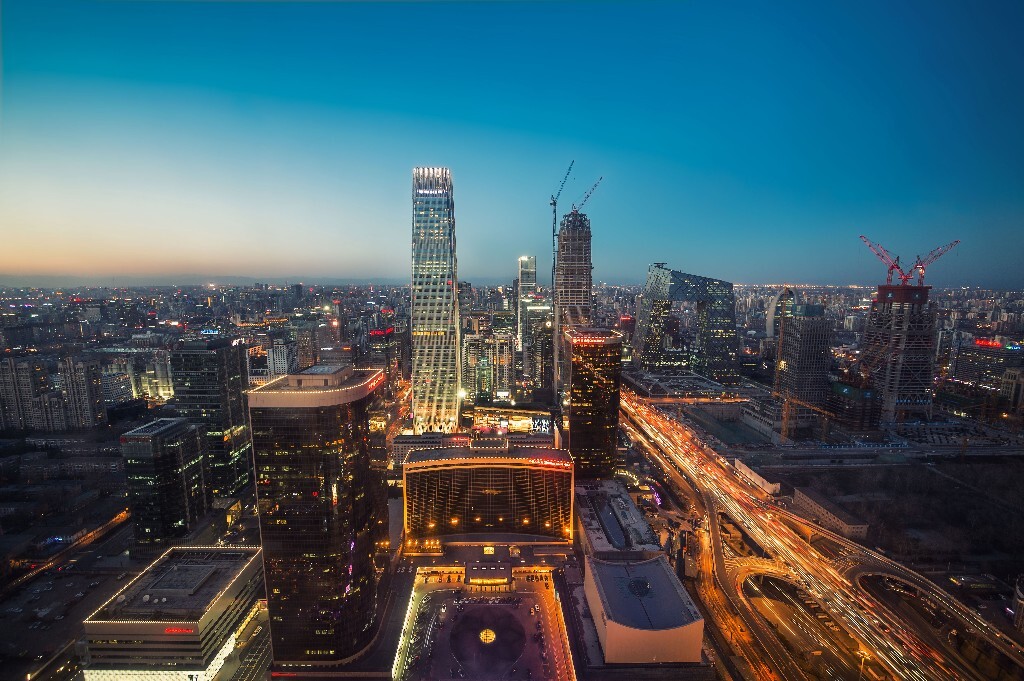 和姚蛋儿老师学习拍摄夜景，还遇见了老前辈肉师和闷师，小透明非常开心