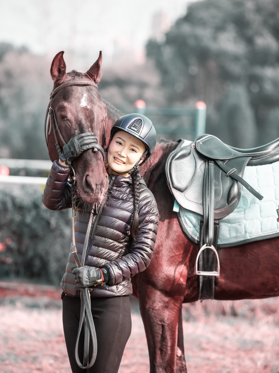 东方马城美女骑手