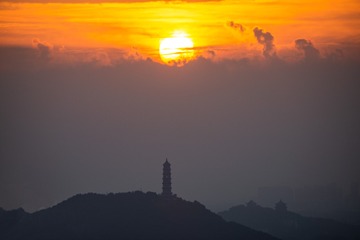 啊~啊……喔，唉