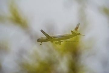 572981