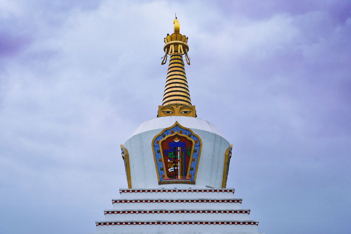 呼和浩特市区必打卡景点宝尔汗佛塔我很喜欢高耸的建筑和周围民居堆叠