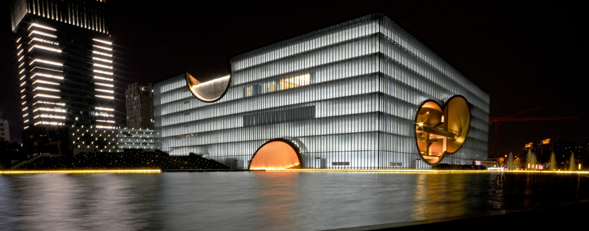 保利大剧院夜景 - handiman - 图虫