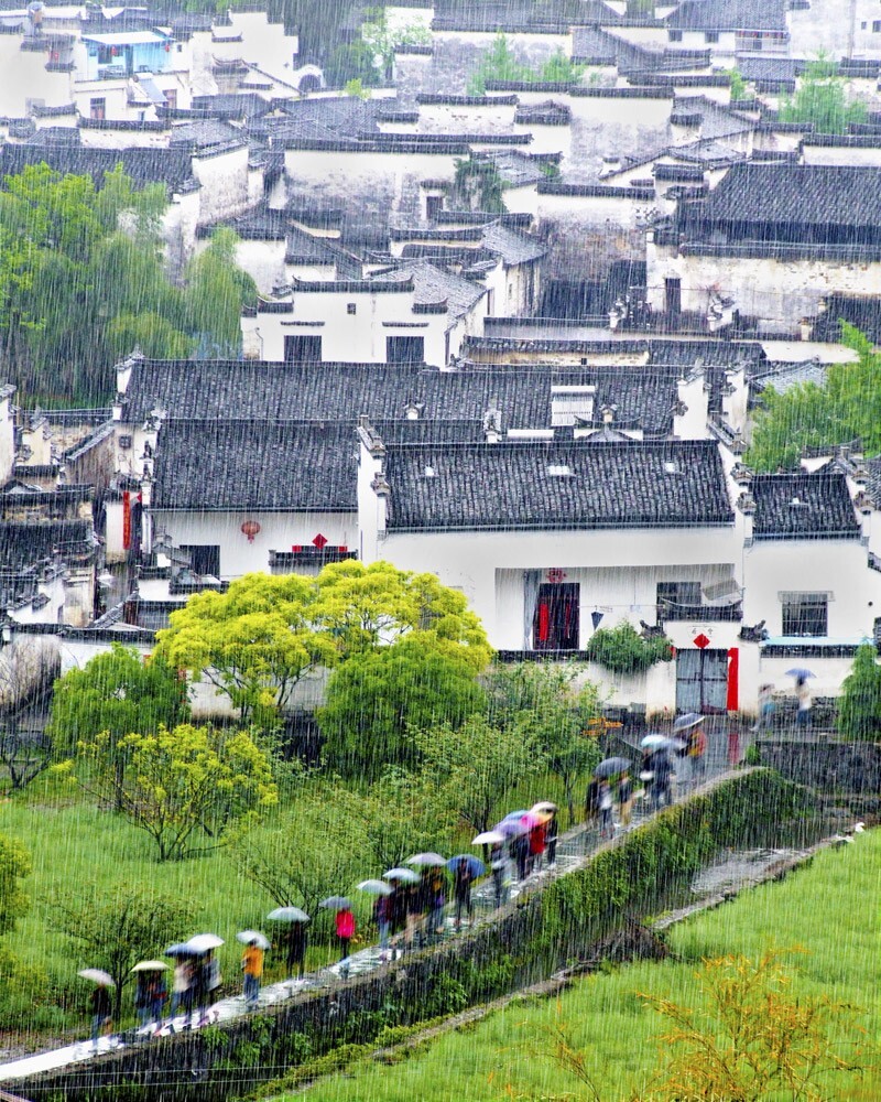 雨中古村落,小米2S,2014年4月拍于安徽省黟县西递,加snapseed后期.