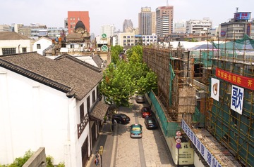 L1022451