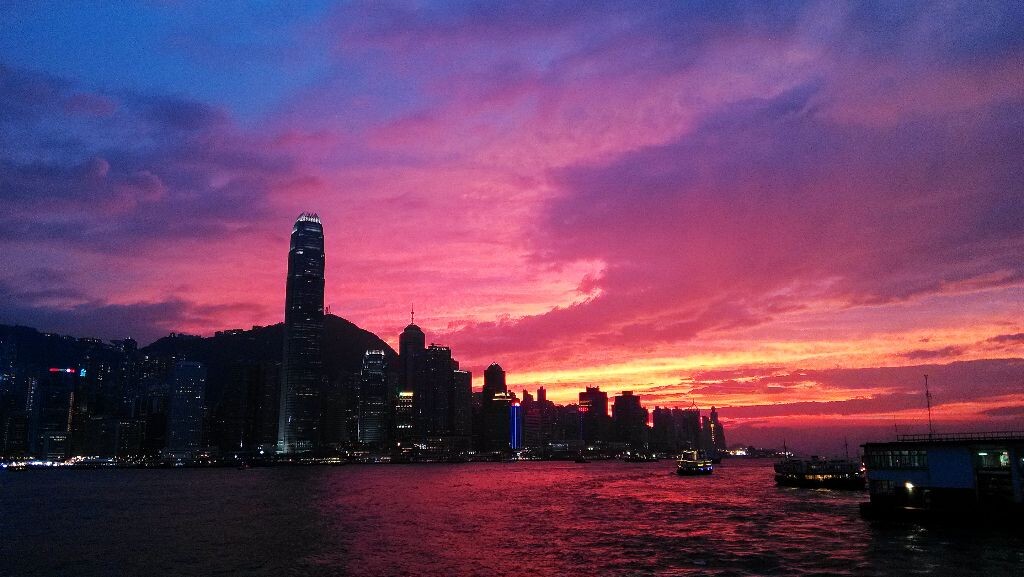 维多利亚港晚霞