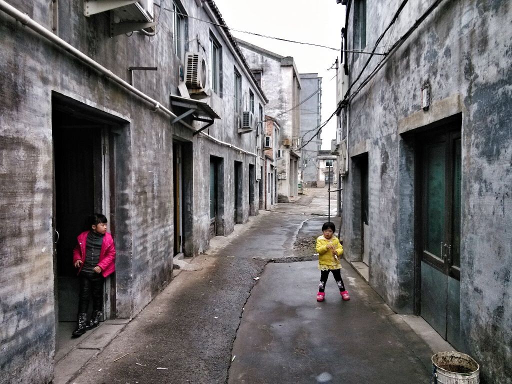 童年的小巷（后期：snapseed）