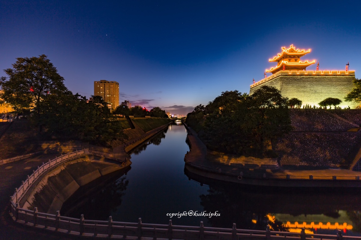 西安东南城角夜景