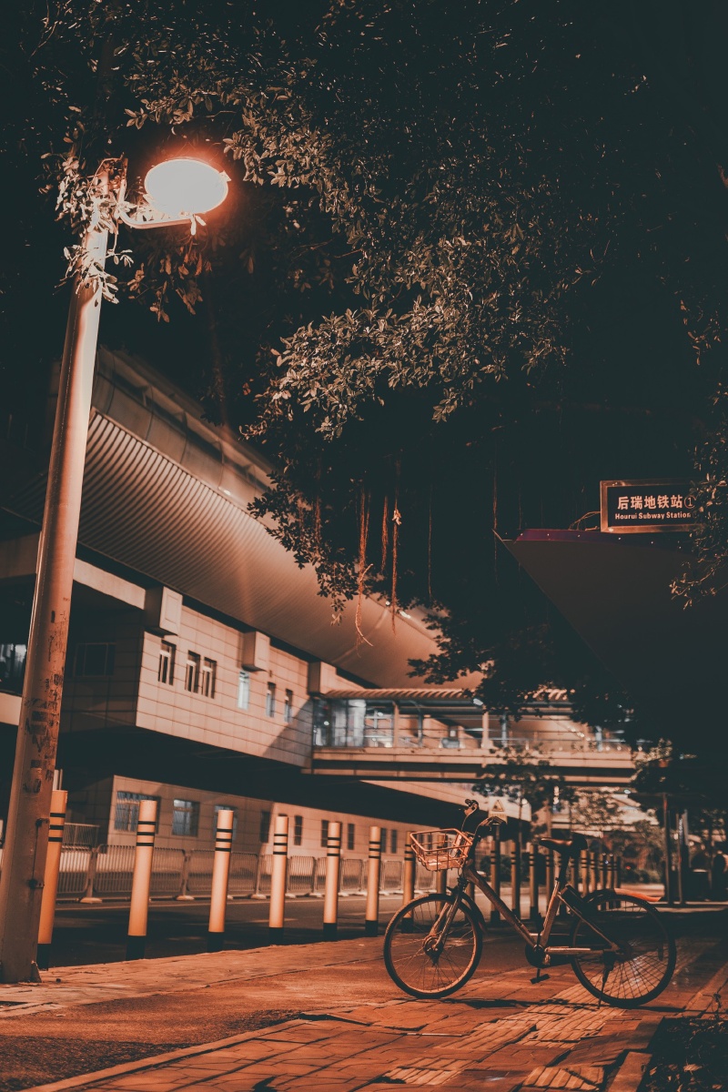 凌晨3点,一个人的深圳