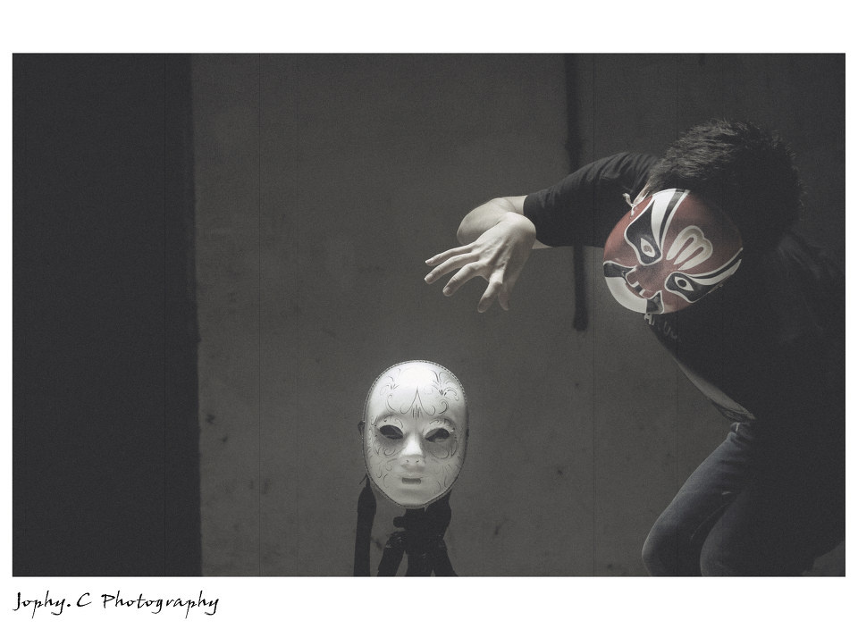 大红脸花旦 br />