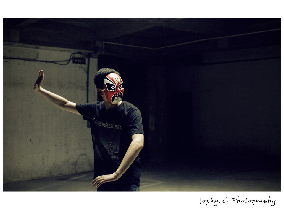 大红脸花旦 br />