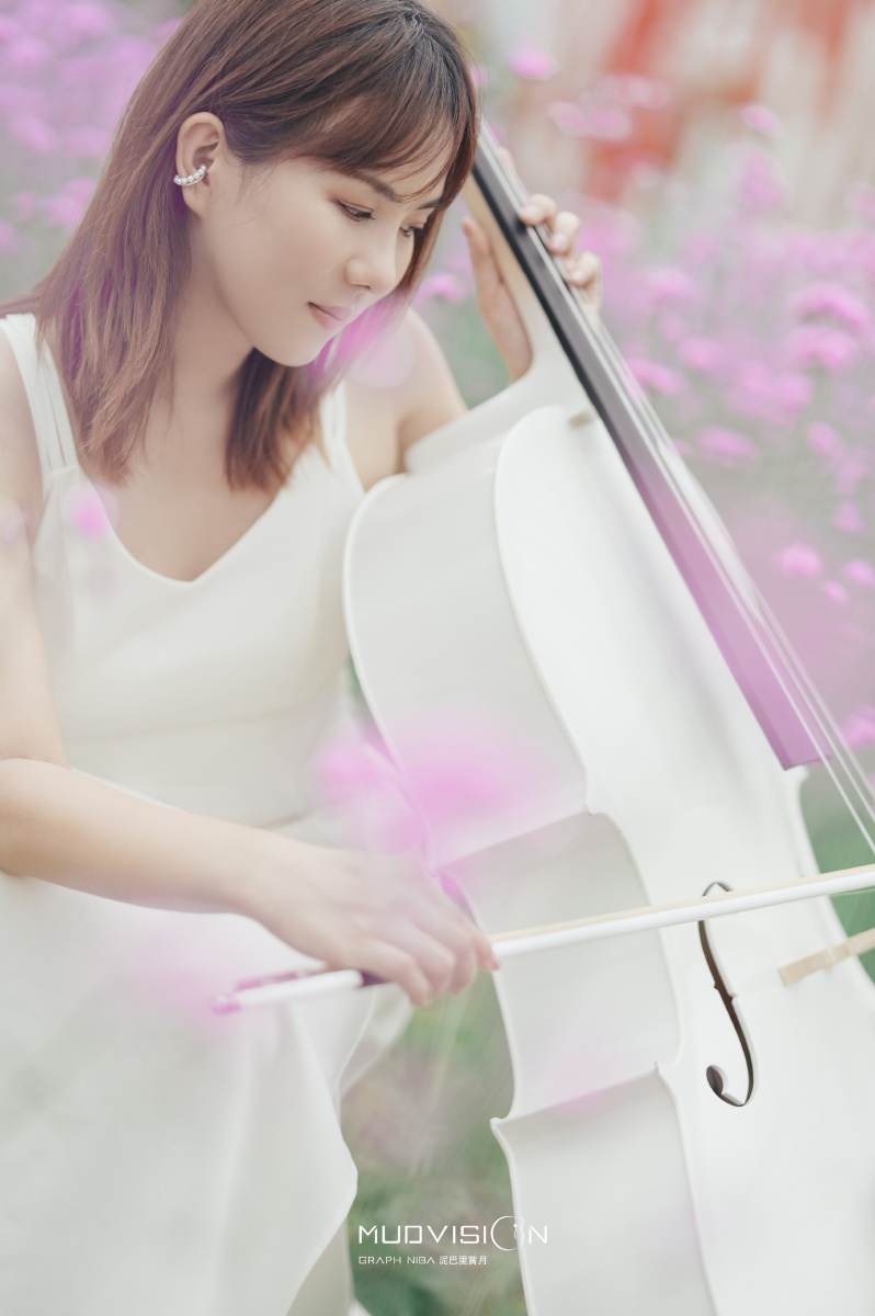 清新大提琴人像一组 - 泥巴里赏月 - 图虫