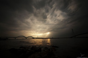 三桥，风雨过后