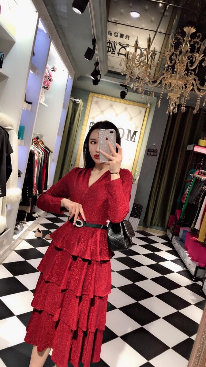 儿童女装红连衣群