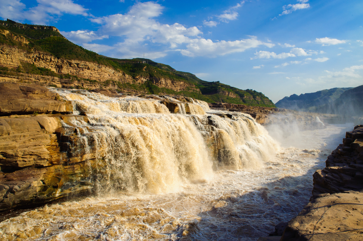 千里黄河一壶收