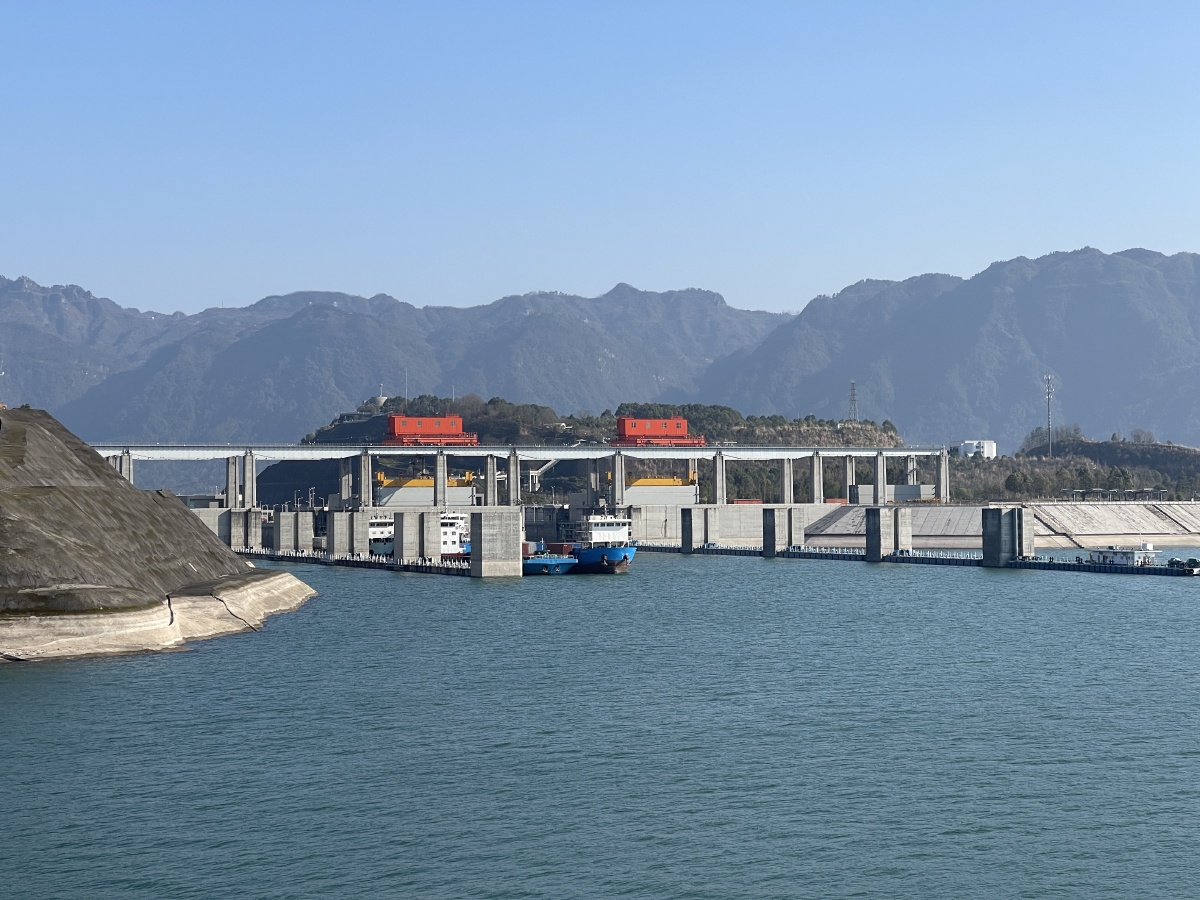 三峡大坝船闸
