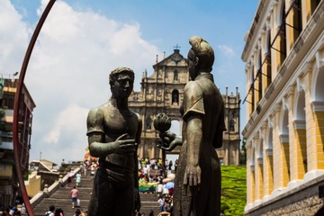 Bronze-Statue-140903-001